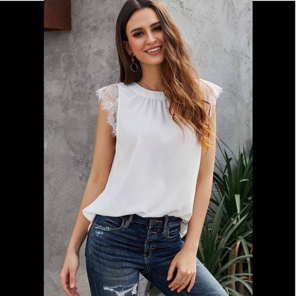 Lace Accent Reversible Blouse - Picture 4 of 7